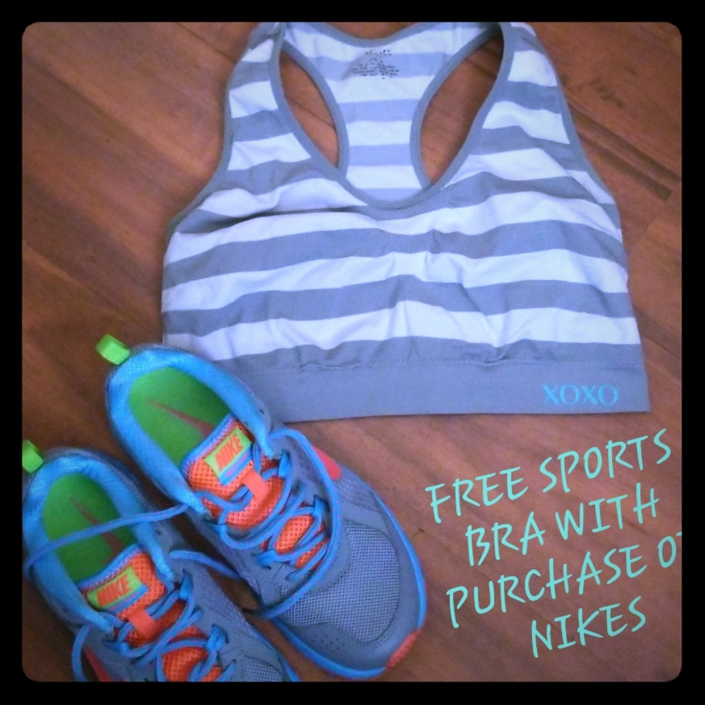 BNWOT, Nike running shoes, NEVER WORN great cond.